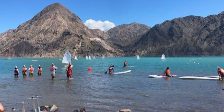 Amplían la zona de playa en el Dique Punta Negra ante el auge del turismo local