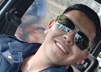 Piden oración por un querido policía que quedó en coma tras un grave accidente