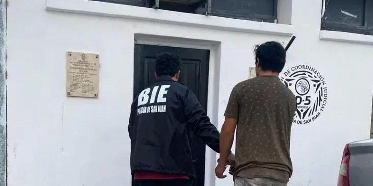 Quiso vender un arma por WhatsApp y terminó condenado