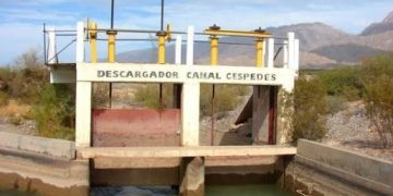 Hallan el cuerpo de una mujer en un canal de Rivadavia