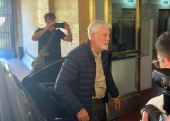 Julio De Vido se entregó en Comodoro Py y quedó detenido por la tragedia de Once