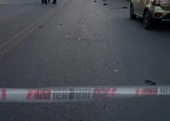 Hombre murió tras ser atropellado por una moto en pleno Rawson