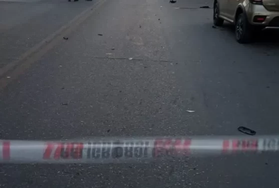 Hombre murió tras ser atropellado por una moto en pleno Rawson