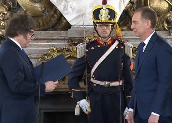 Javier Milei le tomó juramento a Diego Santilli como nuevo ministro del Interior