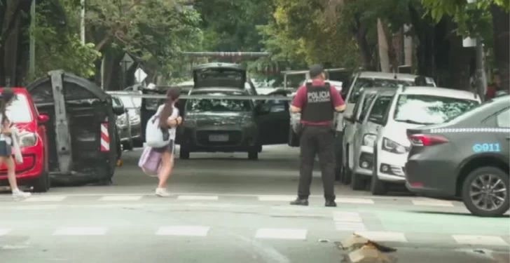 Sanjuanino abatió a un ladrón en una salidera bancaria en Núñez y quedó con prisión domiciliaria