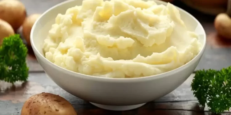 El ingrediente inesperado para lograr un puré de papas más cremoso