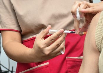 Salud informa los horarios de atención del Vacunatorio central