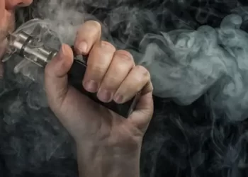 Refuerzan controles para impedir la venta de cigarrillos electrónicos en San Juan