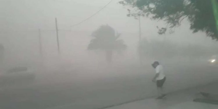 Alertan por vientos intensos en San Juan