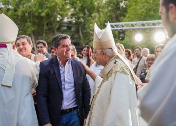 El gobernador Orrego participó en la misa de Acción de Gracias por la Navidad