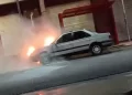 Un auto se incendió a metros de una estación de servicio