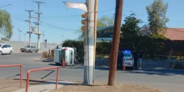 Rivadavia: un auto volcó en plena siesta