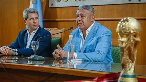 Polémica por presunto acuerdo entre “Chiqui” Tapia y Uñac