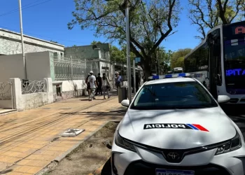 Violenta pelea en una casona terminó con 20 detenidos y un arma secuestrada