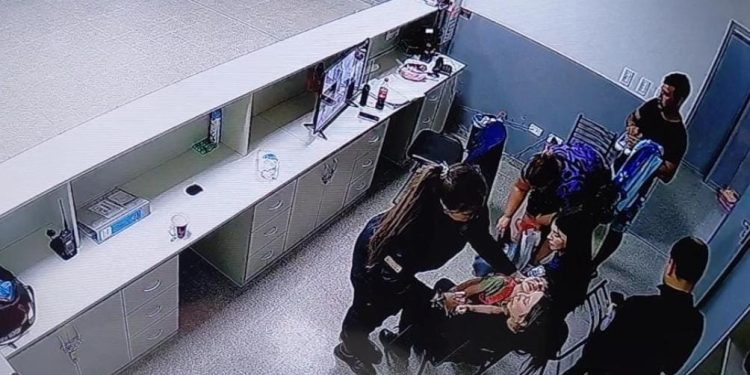 Asistieron a un nene de 2 años con convulsiones en una comisaría