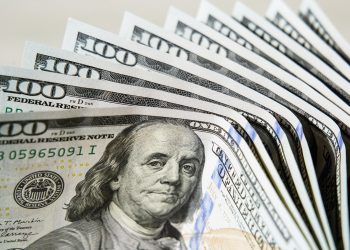 El dólar abrió diciembre con calma: oficial estable, financieros en baja y el blue al alza