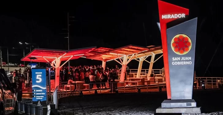 Orrego inauguró la temporada de verano y nuevos miradores en Punta Negra