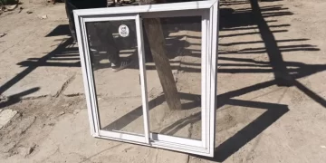 Detuvieron a un joven cuando intentaba robar ventanas de una vivienda