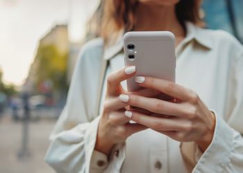 Le robaron el celular y en menos de una hora le vaciaron la cuenta: el banco deberá restituir los fondos