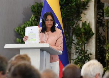 Delcy Rodríguez invitó a EEUU a “trabajar juntos en una agenda de cooperación” tras la captura del ex dictador Maduro