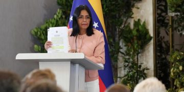 Delcy Rodríguez invitó a EEUU a “trabajar juntos en una agenda de cooperación” tras la captura del ex dictador Maduro