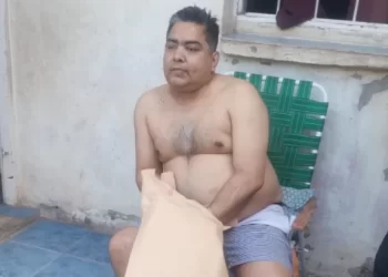 Violencia extrema en Santa Lucía: atacó a su hijo adolescente a golpes y tiros con un arma robada