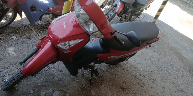 Detuvieron a un joven de 18 años cuando intentaba robar una moto en Rawson