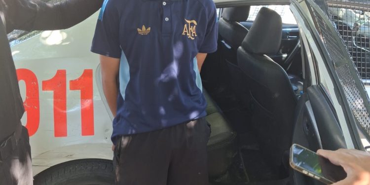 Detuvieron a un joven con un arma de fuego