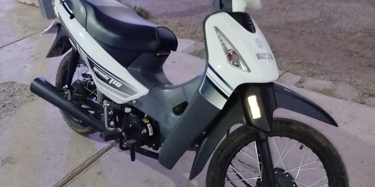 Detuvieron a un joven de 19 años por el robo de una moto
