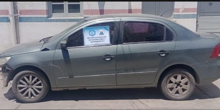 Clausuraron un taller mecánico en Albardón y secuestraron un auto con numeración adulterada