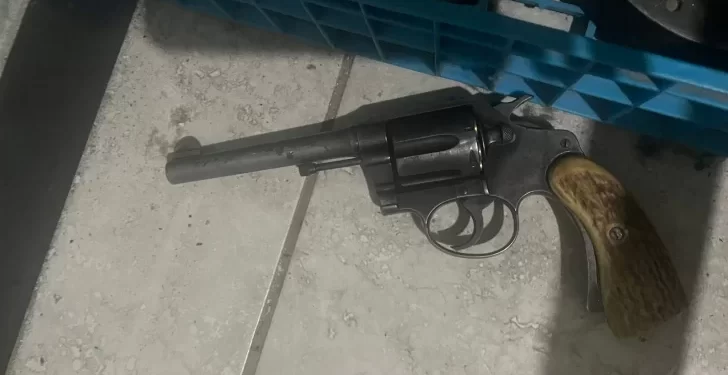 Violento asalto en Capital: detuvieron a un hombre armado tras una persecución