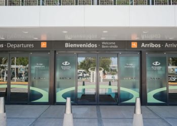 Cómo funciona el sistema digital para permisos de viaje al exterior para menores
