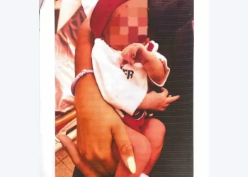 Bebé de 6 días fue salvado por la Policía tras ahogarse