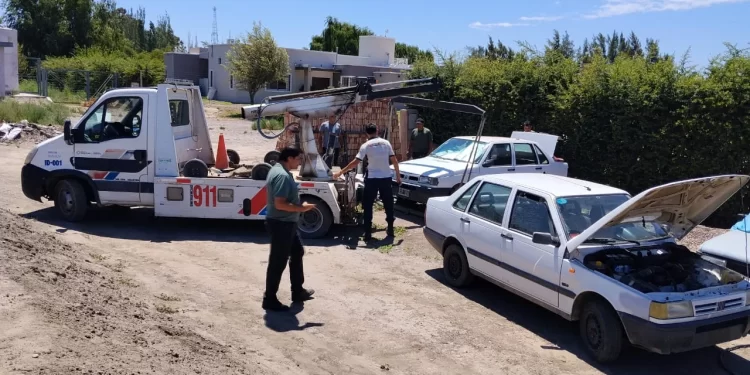 Desarticulan una “guarida” de autos robados en un country de Santa Lucía