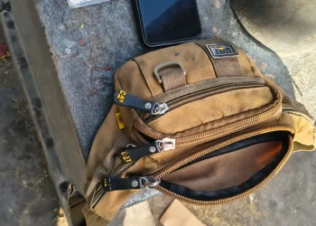 Intento de robo en Santa Lucía: detuvieron a una joven de 23 años tras forcejear con la víctima