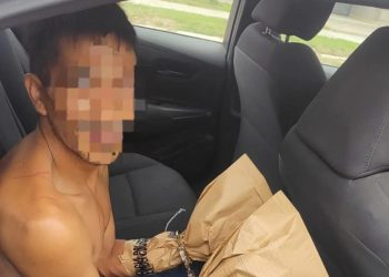 Violento intento de robo en La Bebida: atacó con un cuchillo a dos motociclistas y terminó detenido