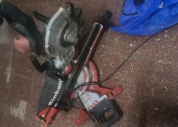 Detuvieron a dos hombres por el robo de una sierra ingletadora en una vivienda