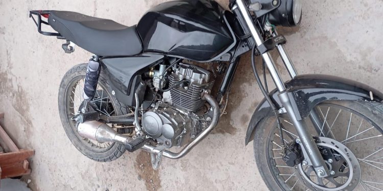 Detuvieron en Rivadavia a un joven con una moto robada y un bolso con municiones de distintos calibres