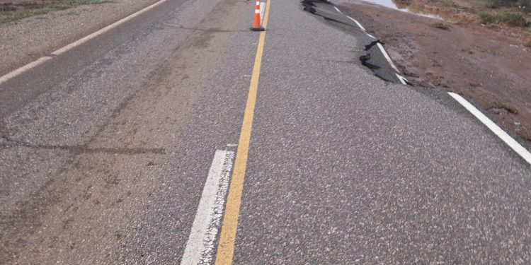 Graves daños por las lluvias y corte total de la Ruta Nacional 141 entre Caucete y La Rioja
