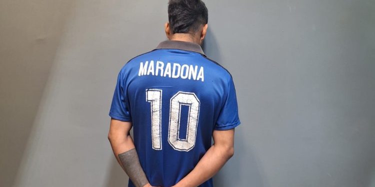 Lo detuvieron con tarjetas robadas y una conservadora: investigan más hechos