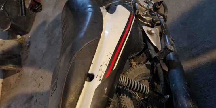 Conducía una moto robada y quiso fugarse: terminó tras las rejas