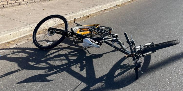 Robaron bicicletas del fondo de una casa, intentaron huir y fueron atrapados en Chimbas: uno tiene 17 años