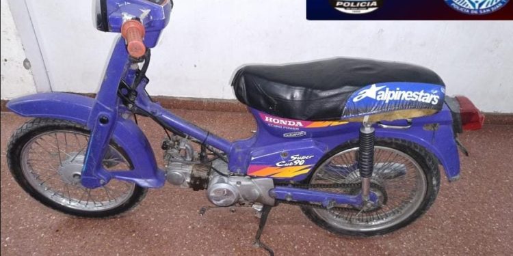 La vendían por Facebook: recuperan en San Juan una moto robada en Villa Media Agua