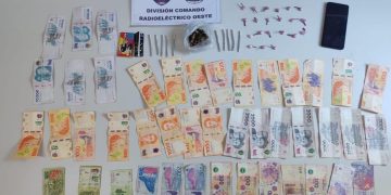 Los denunciaron por exhibicionismo y uno tenía pedidos de captura