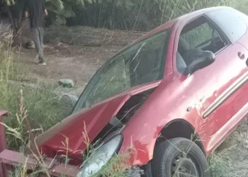 Susto en 25 de Mayo: un vehículo terminó dentro de un zanjón en Ruta 183