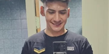 Drama en San Juan: amputaron el pie al policía que chocó con un colectivo