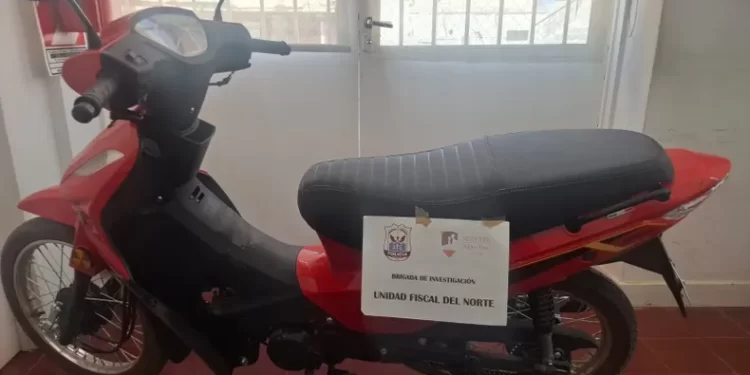 Recuperaron una moto en un descampado pero el acusado no fue detenido