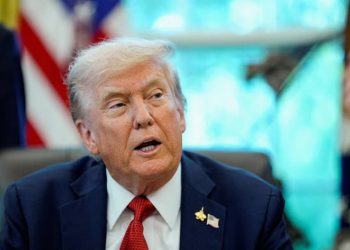 Giro en el conflicto: Donald Trump anuncia pausa en ataques a Irán y caen los precios del petróleo