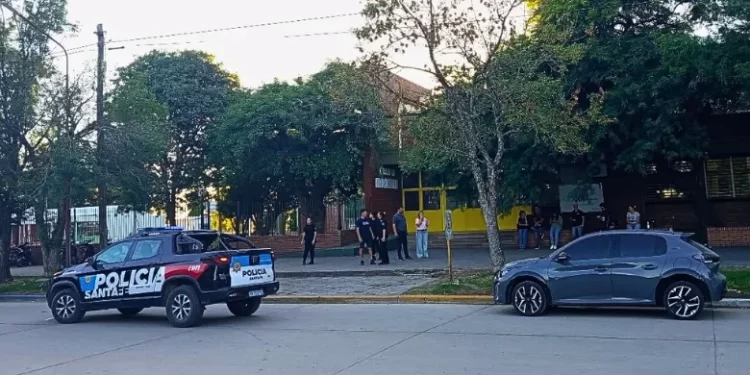 Santa Fe: un alumno entró al colegio con una escopeta y mató a un compañero