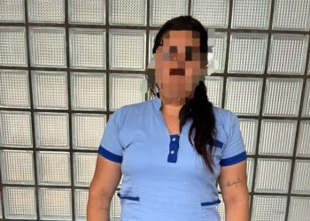 Detuvieron a una mujer en el Hospital Rawson acusada de hacerse pasar por personal de salud